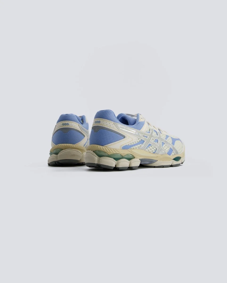 Asics Gel Cumulus 16 Azul Y Beige Mujer - Image 4