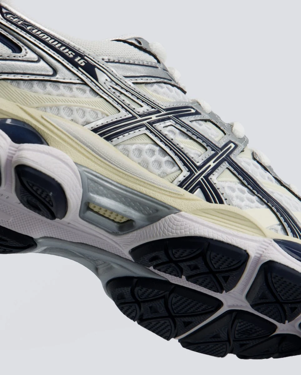 Asics Gel-Cumulus 16 Blanco y Azul Hombre - Image 3