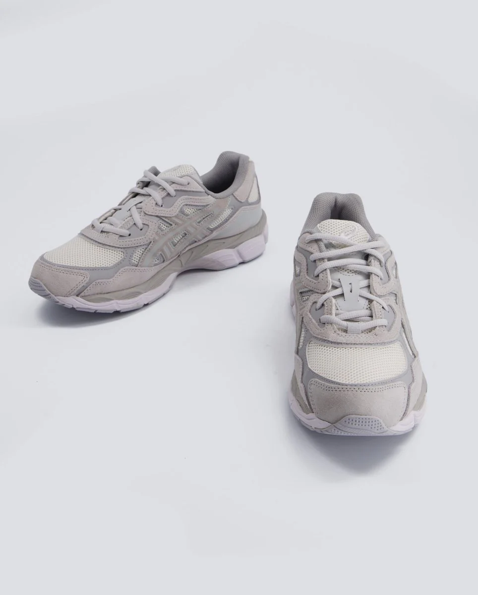 Asics Gel-NYC Beige Y Gris Hombre - Image 3