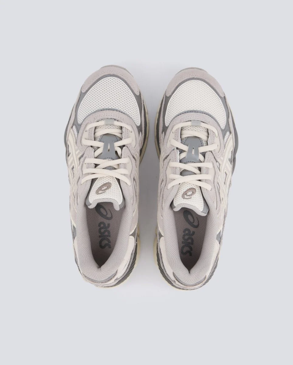 Asics Gel-Nyc Cream Oyster Gris Mujer - Image 3