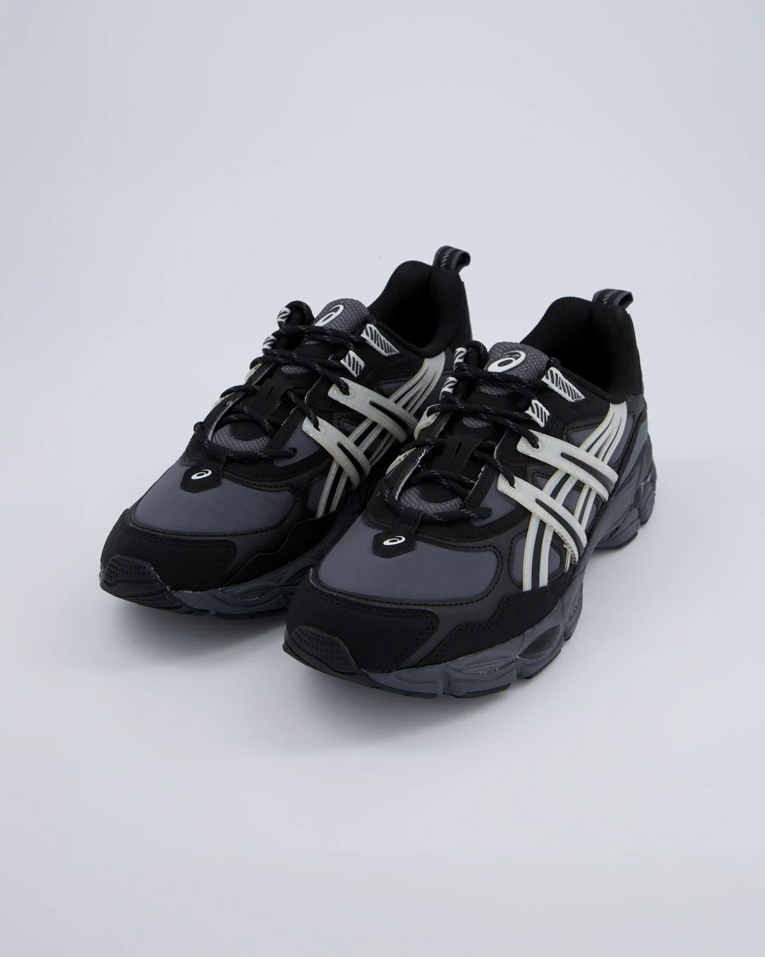 Asics Gel-Nyc Utility Negro Y Gris Hombre - Image 4
