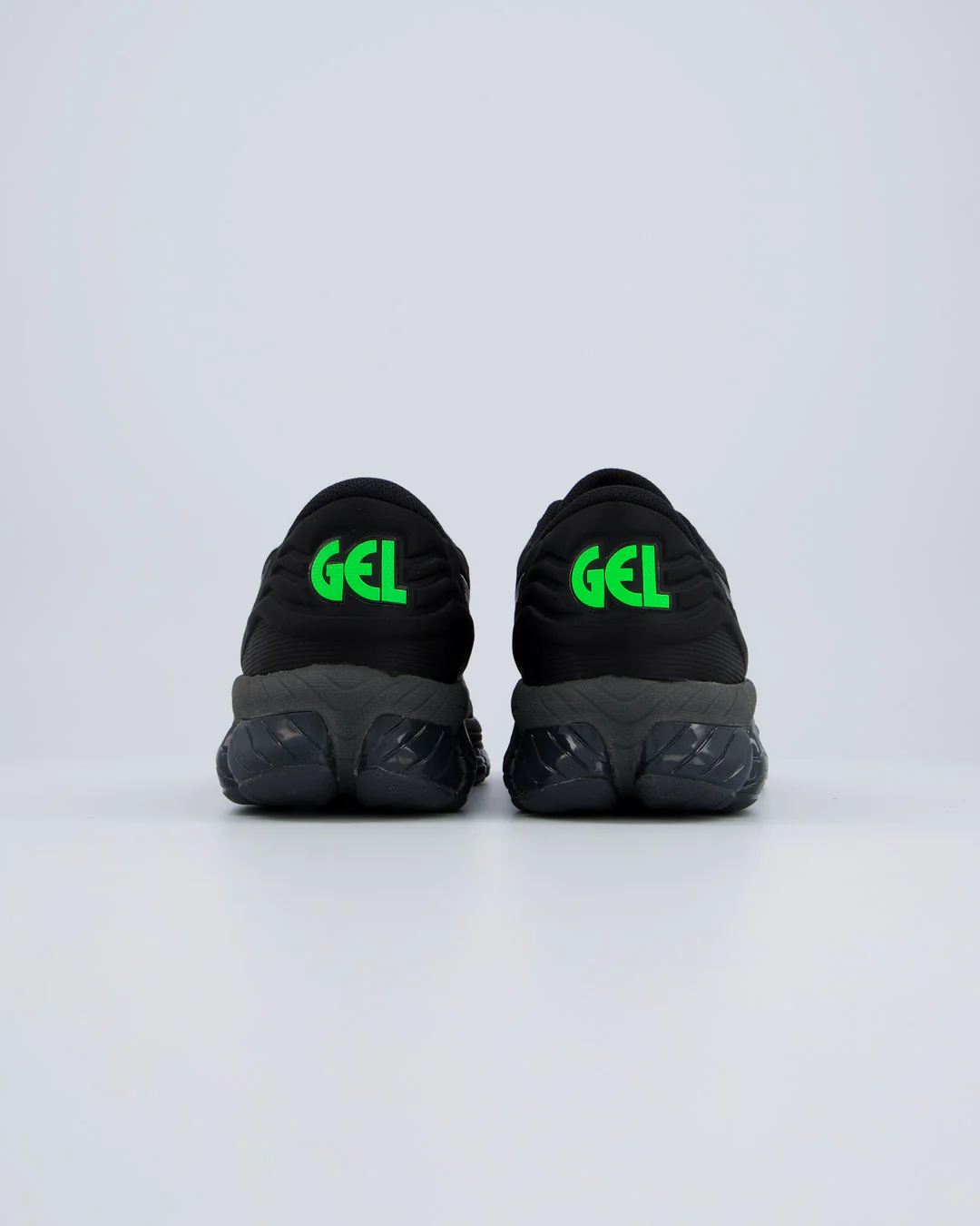 Asics Gel-Quantum 360 VIII Emboss Negro Mujer - Image 5