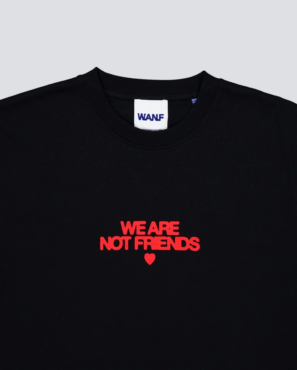 Camiseta We Are Not Friends Bold Negra Unisex - Image 4
