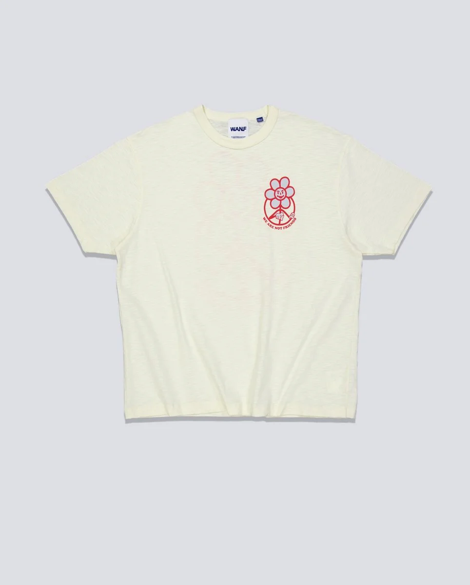 Camiseta We Are Not Friends Daisy Blanco Unisex - Image 3