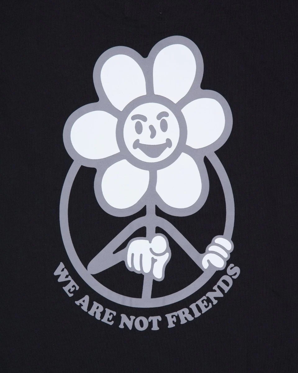 Camiseta We Are Not Friends Dark Daisy Negro Hombre - Image 4