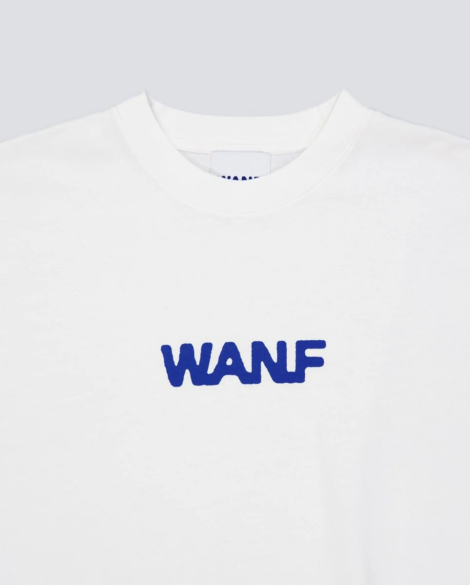 Camiseta We Are Not Friends Season Logo Blanco Unisex - Image 3