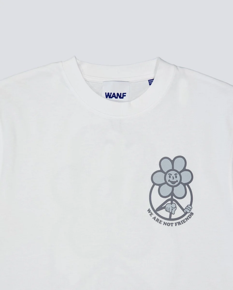 Camiseta We Are Not Friends Snow Daisy Blanca Unisex - Image 4