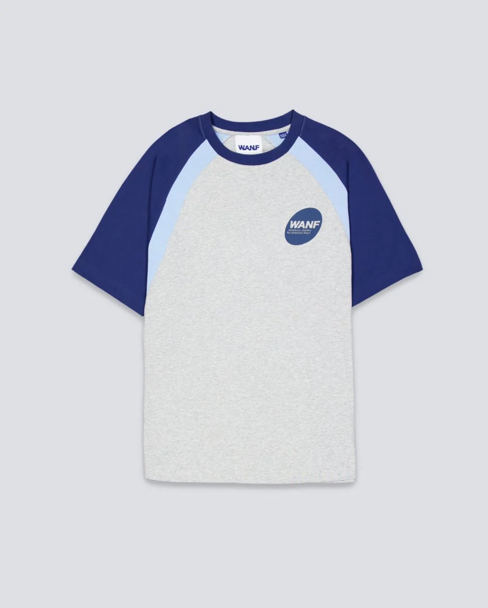 Camiseta We Are Not Friends Sport Club Gris Y Azul Unisex