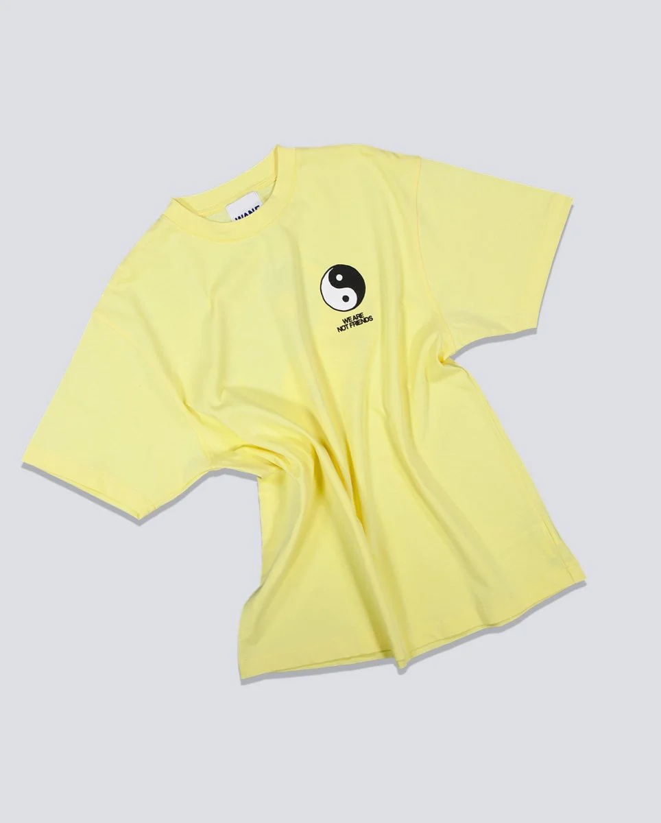 Camiseta We Are Not Friends YingYang Twins Amarillo Unisex - Image 5