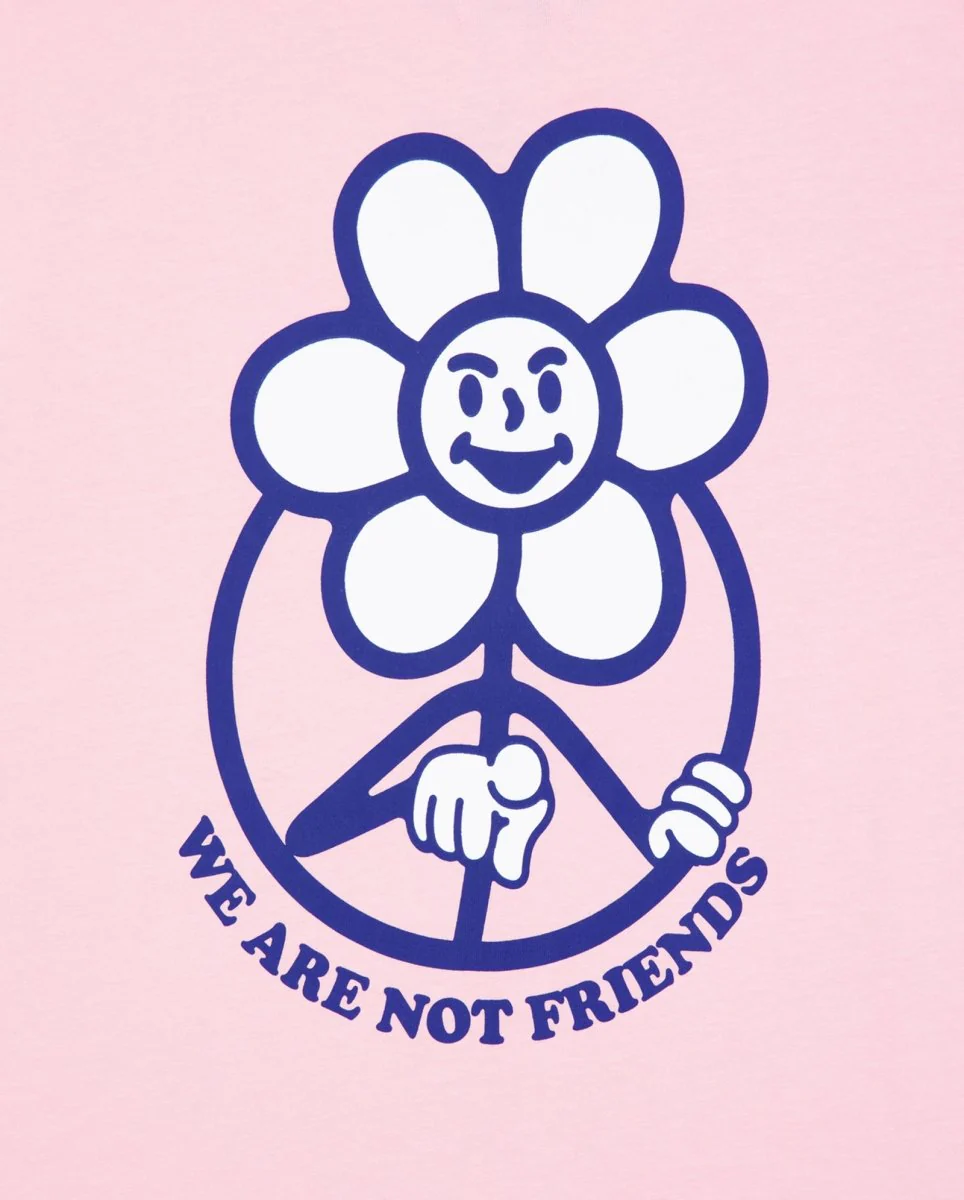 Camiseta We Are Not Friends Young Daisy Rosa Unisex - Image 4