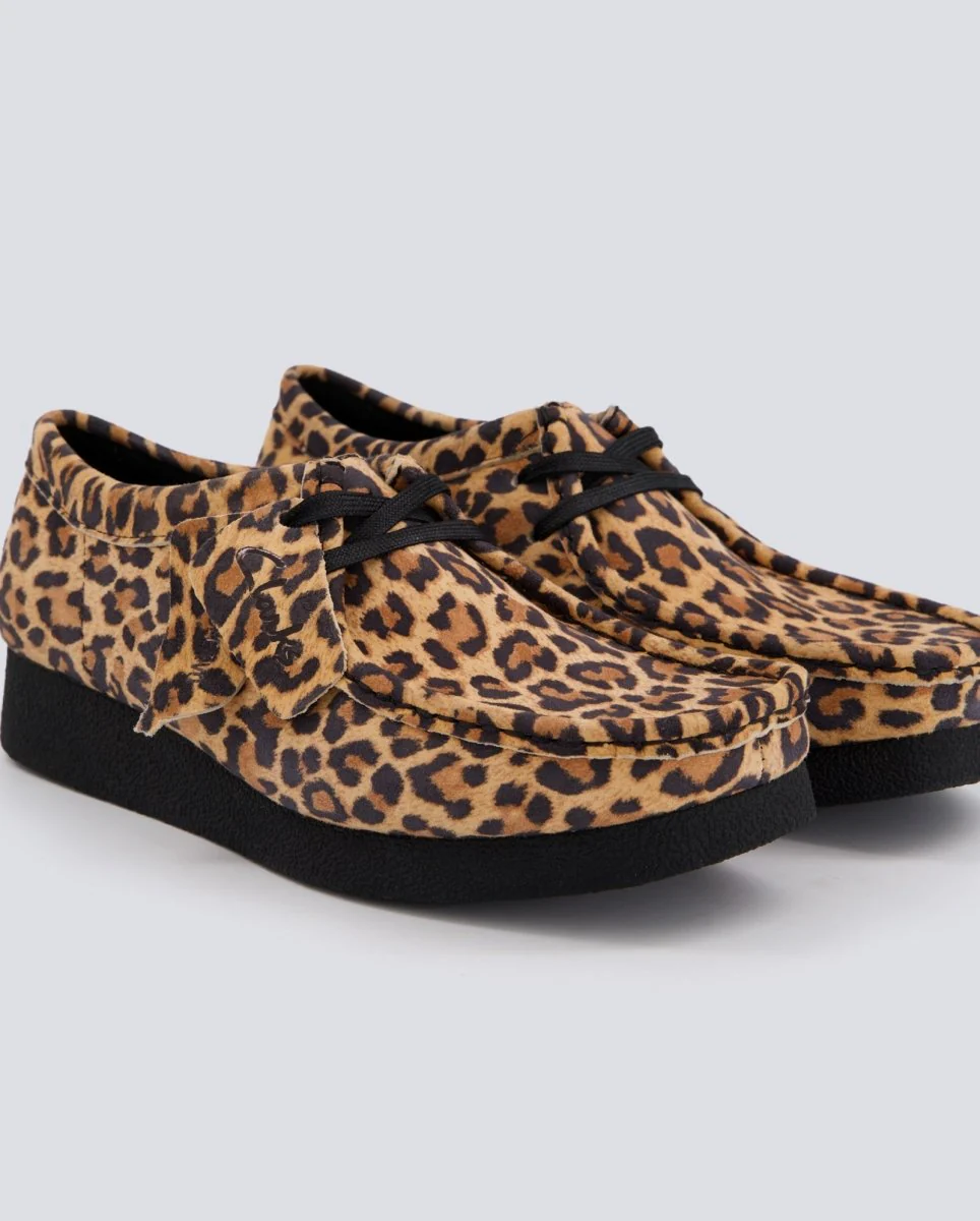 Clarks Wallabee Leopardo Mujer - Image 2