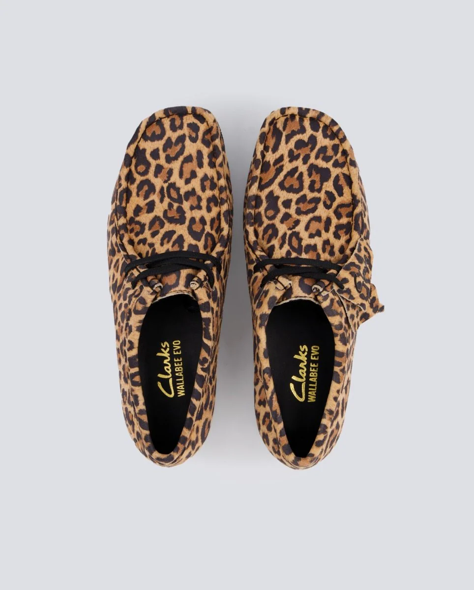 Clarks Wallabee Leopardo Mujer - Image 3