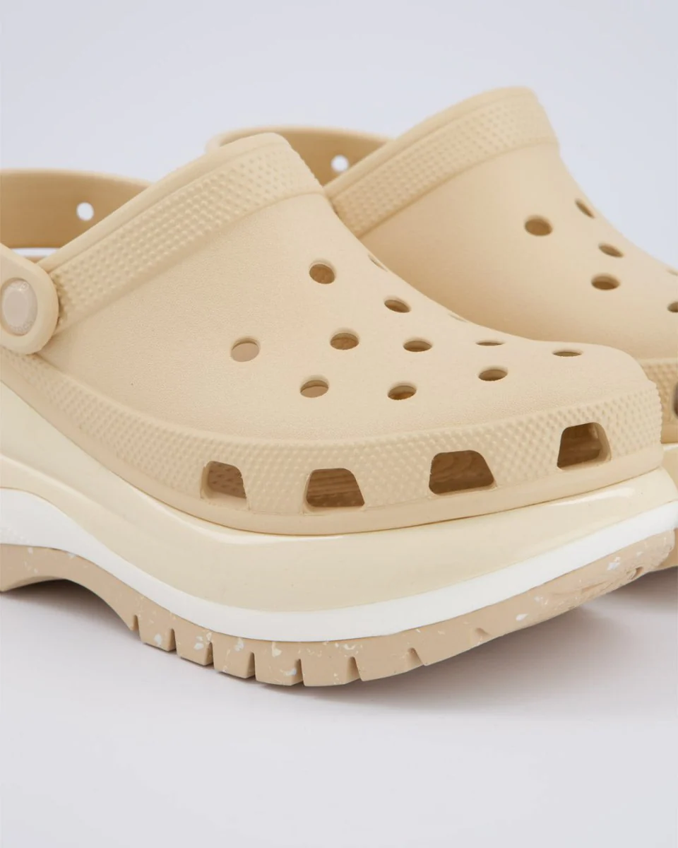 Crocs Mega Crush Beige Mujer - Image 2