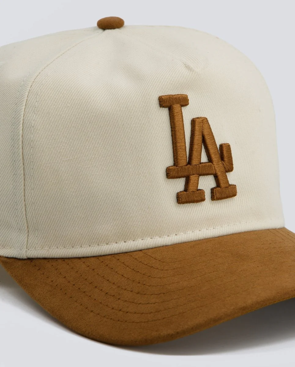 Gorra New Era 9Fifty Suede Beige y Marrón Unisex 60771821 - Image 4