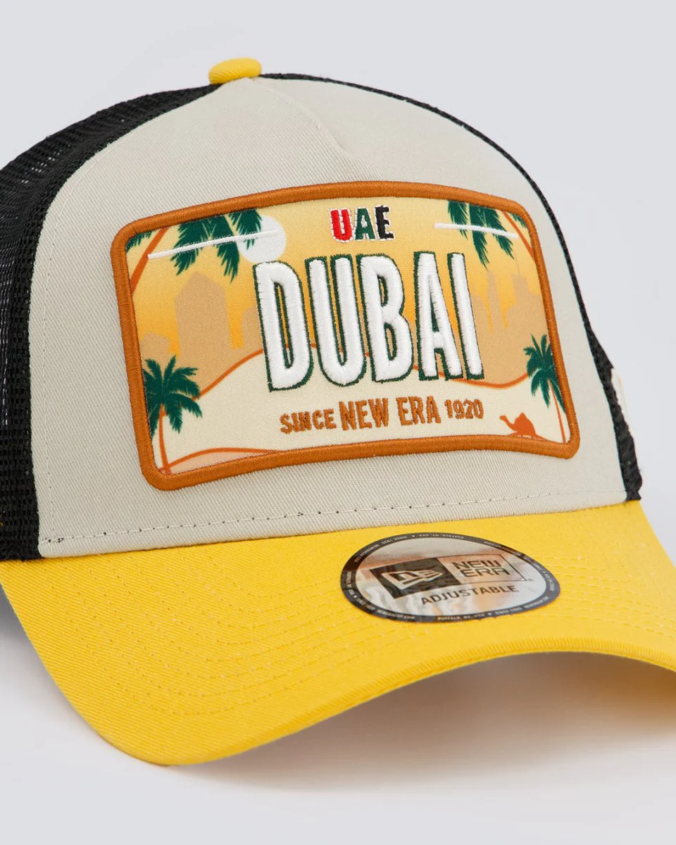 Gorra New Era Licence Plate Trucker Dubai Unisex - Image 2