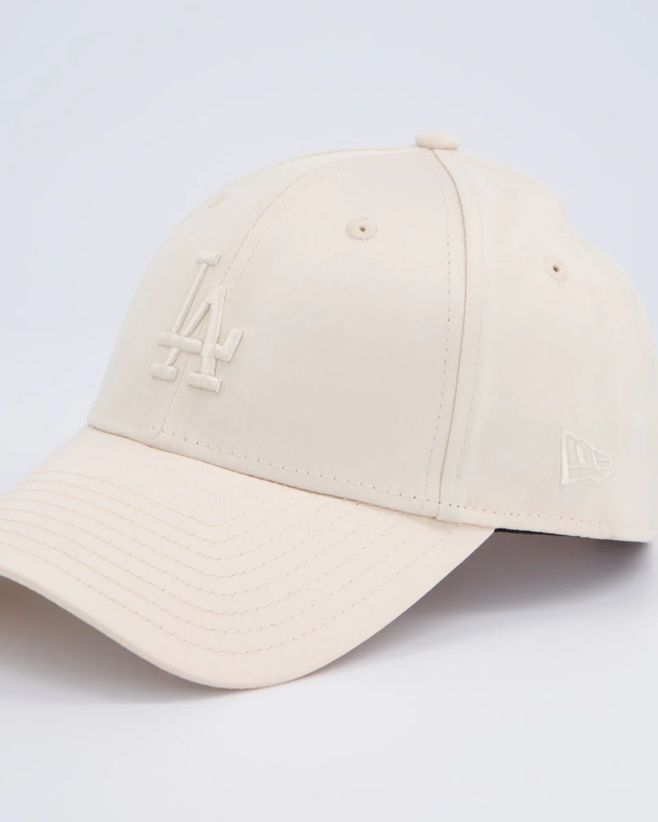Gorra New Era Satin 9Forty Beige Mujer gorra - Image 2