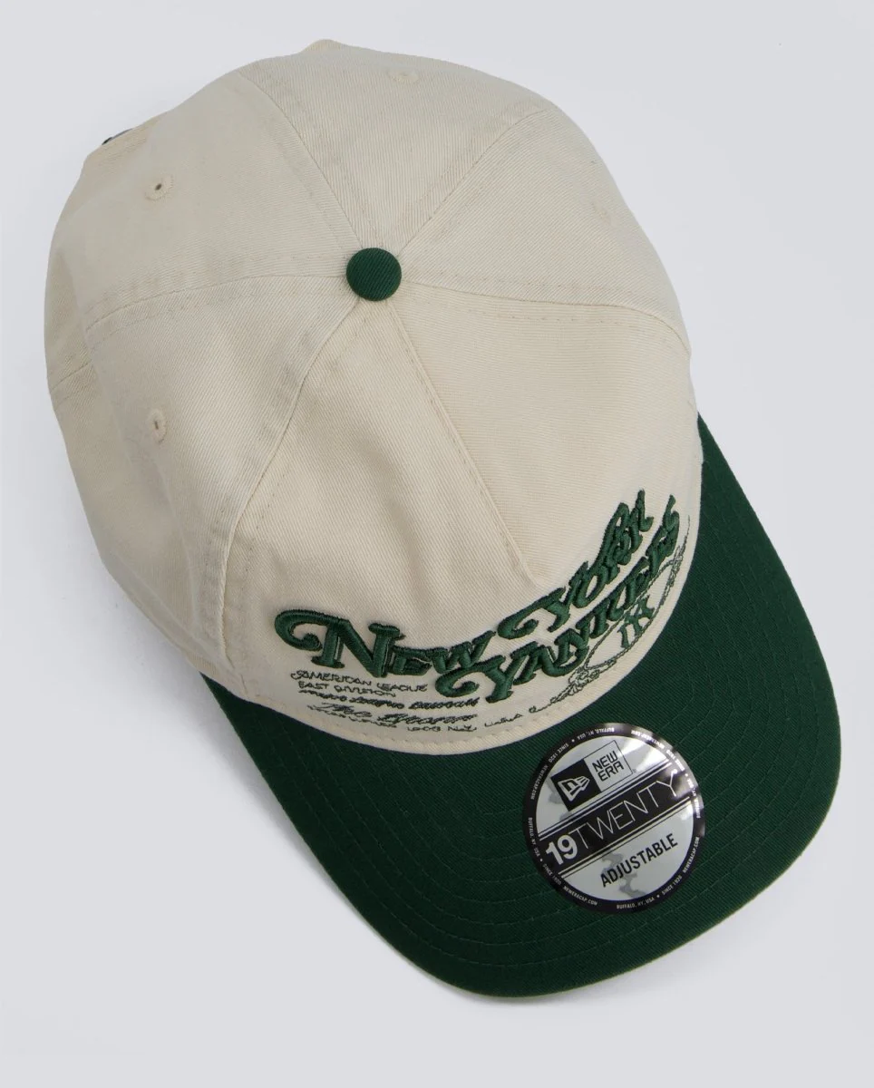Gorra New Era Washed Graphic 19Twenty Beige y Verde Unisex - Image 3