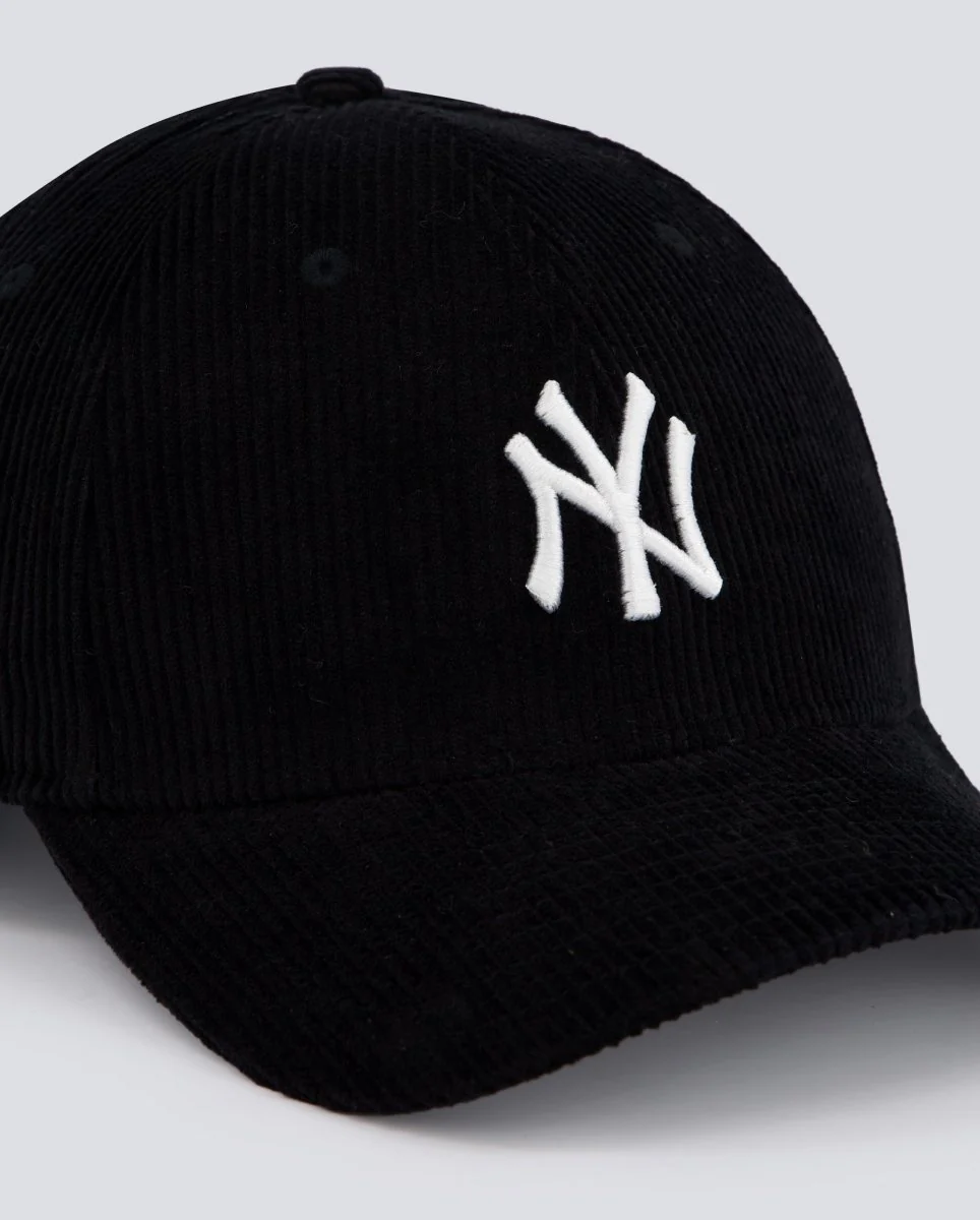 Gorra New Era Yankees MLB Cord Canalé Negro Unisex - Image 2