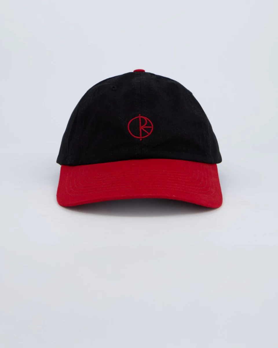 Gorra Polar Skate Co Sai Cap Stroke Negro Y Rojo Unisex