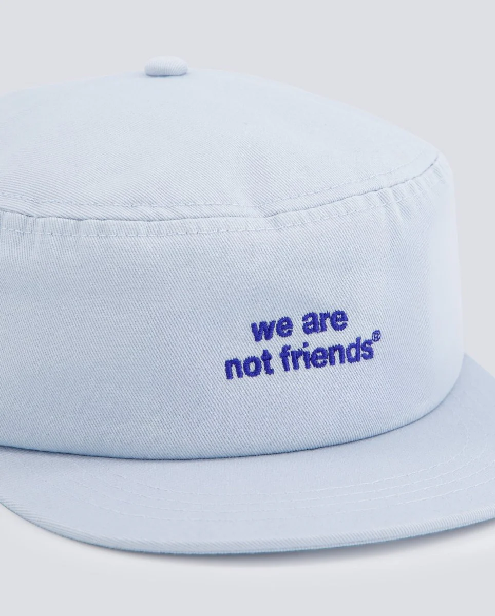 Gorra We Are Not Friends Pillow Love Hat Azul Unisex - Image 4