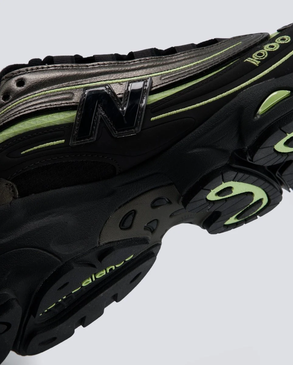 New Balance 10008 Negro y Verde Hombre - Image 2