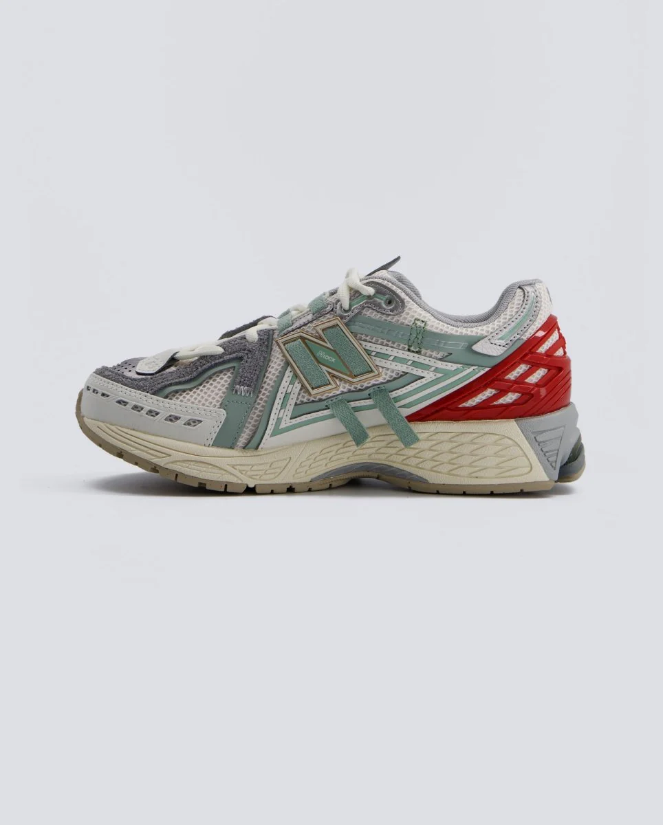 New Balance 1906AV1 Sea Salt Gris Hombre - Image 5