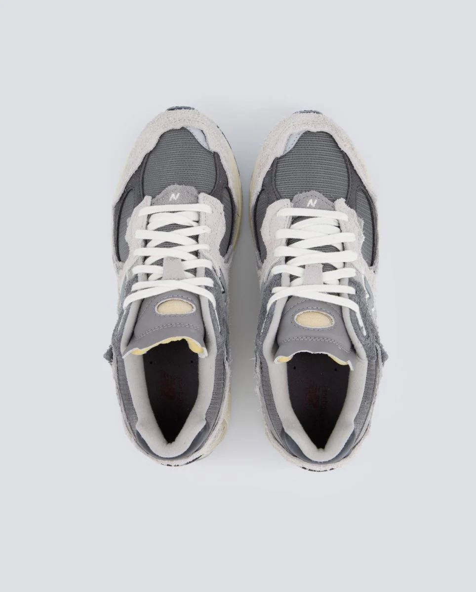New Balance 2002R Protection Pack Gris Mujer - Image 3