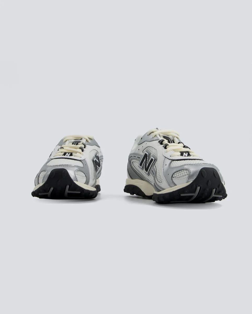 New Balance 204L Gris Mujer - Image 3