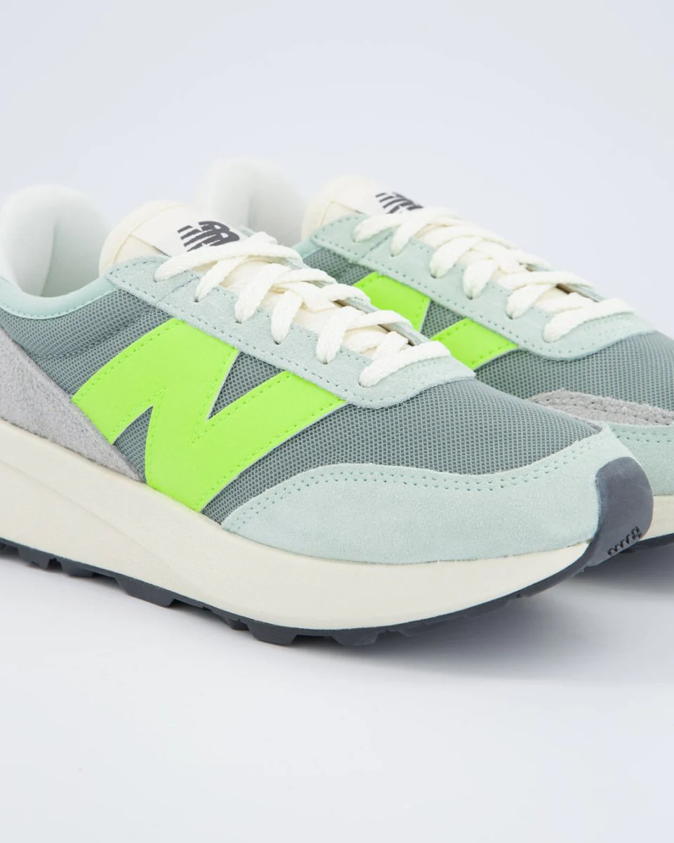 New Balance 370 Gris Y Amarillo Mujer - Image 2