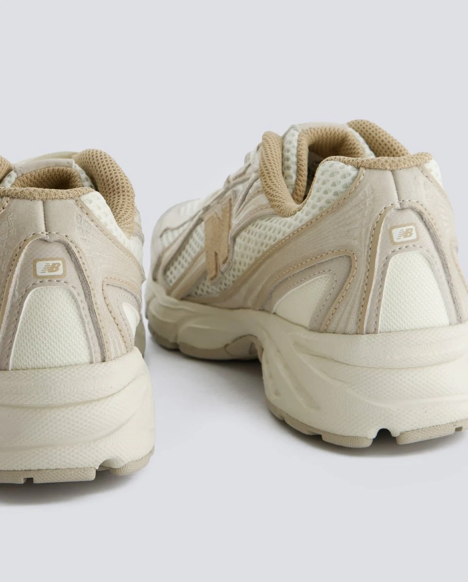 New Balance 740 Beige Mujer - Image 4
