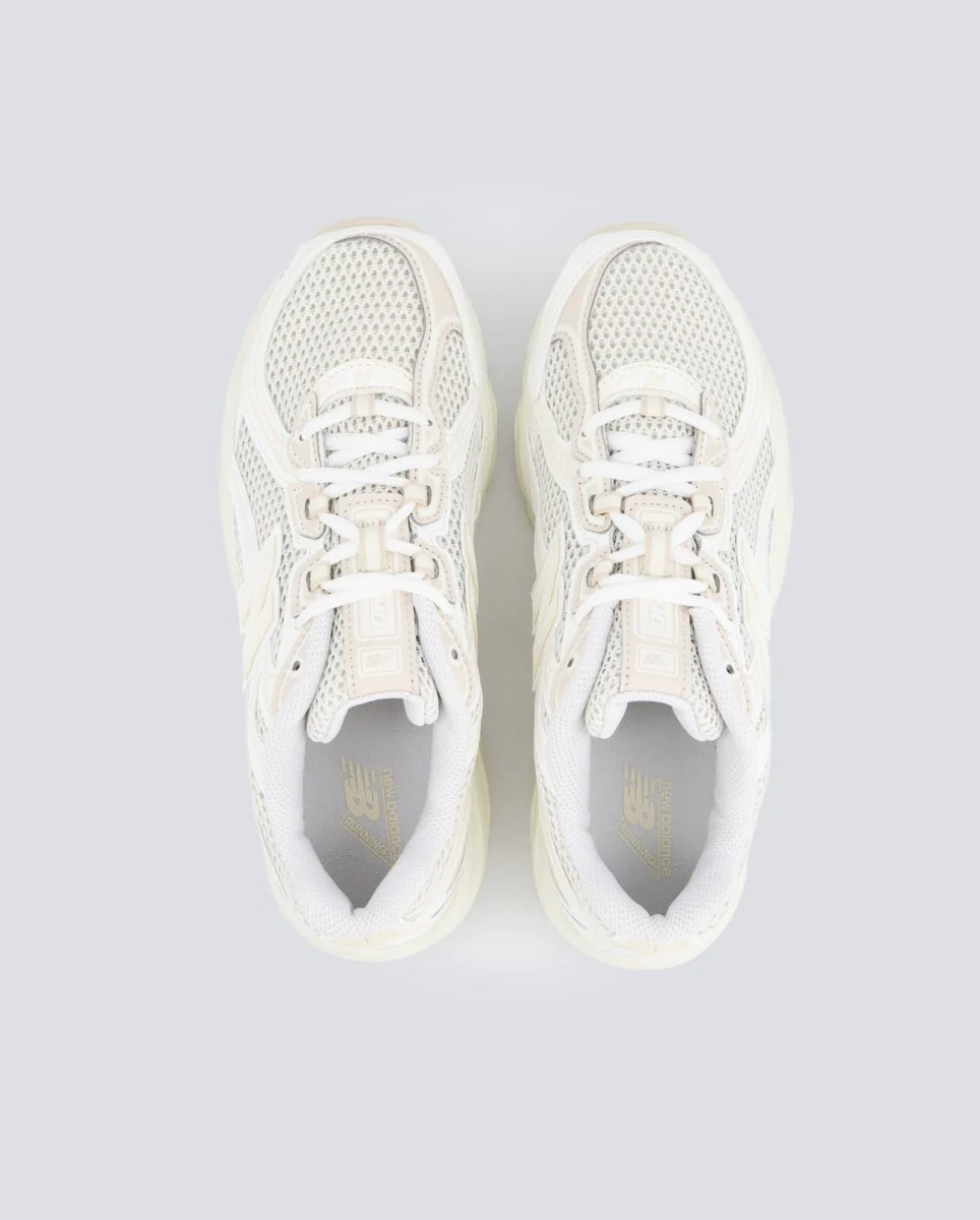 New Balance 740 Beige Mujer - Image 3