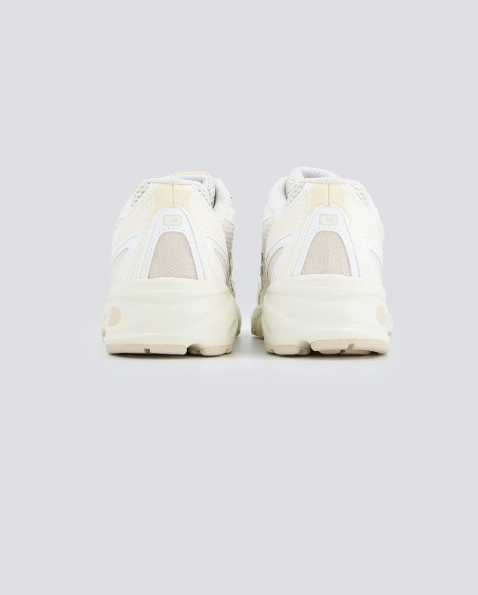 New Balance 740 Beige Mujer - Image 6