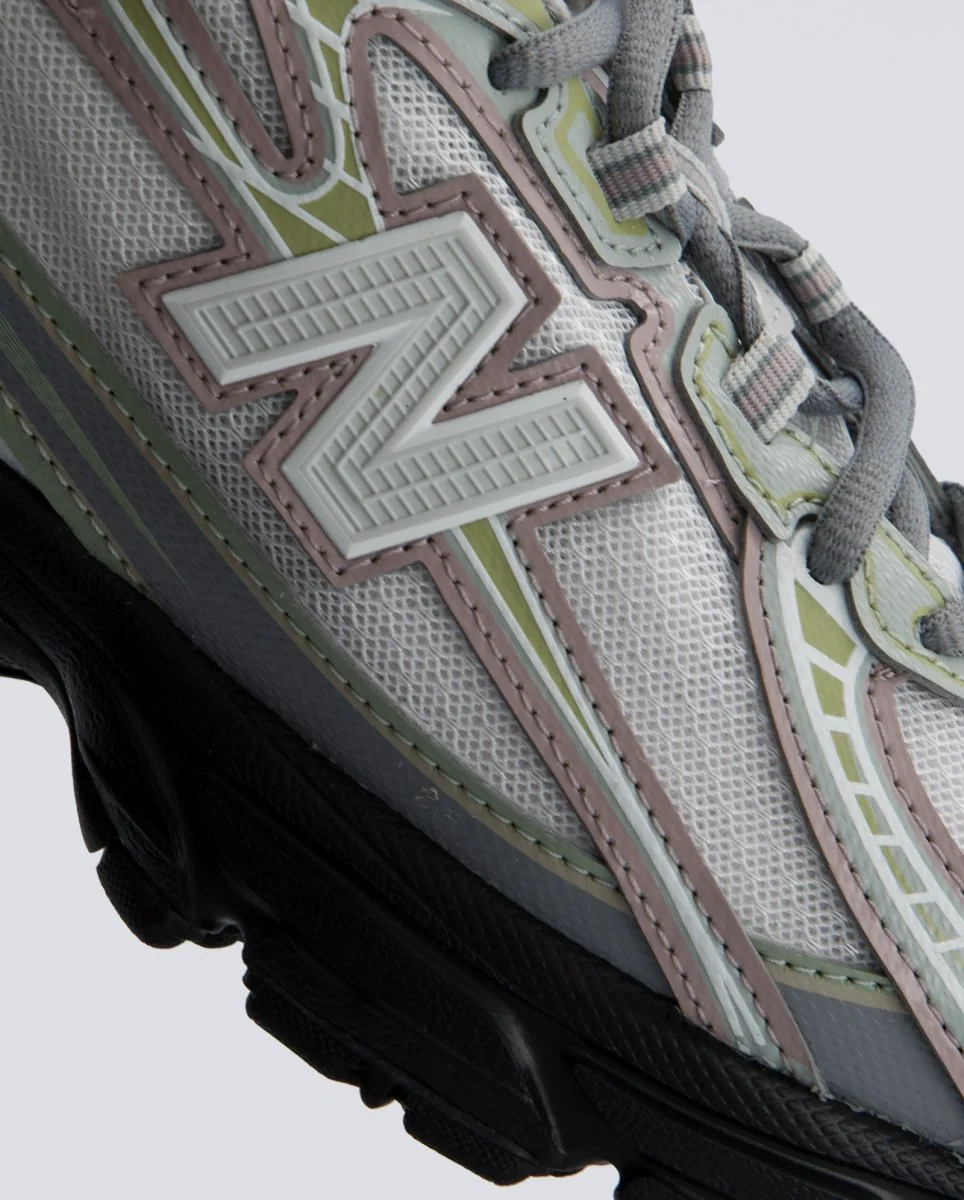 New Balance 740 Gris y Plateado Mujer - Image 2