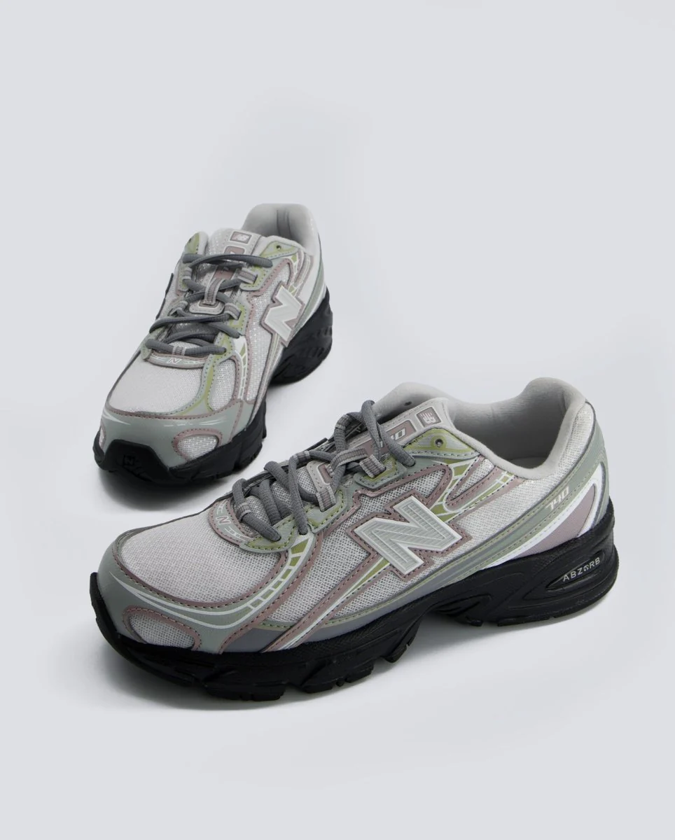 New Balance 740 Gris y Plateado Mujer - Image 4