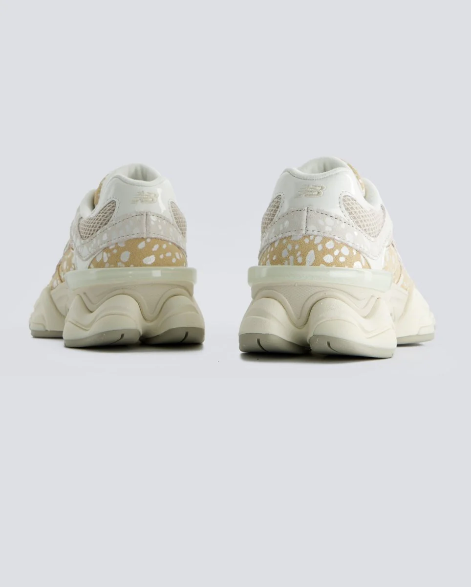 New Balance 9060 Beige Mujer