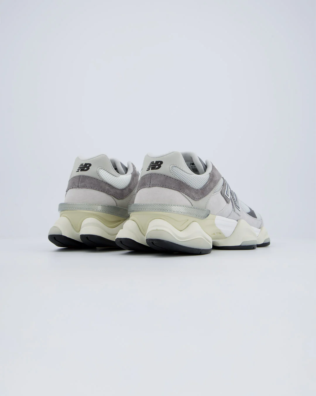 New Balance 9060 Gris Y Blanco Hombre - Image 5