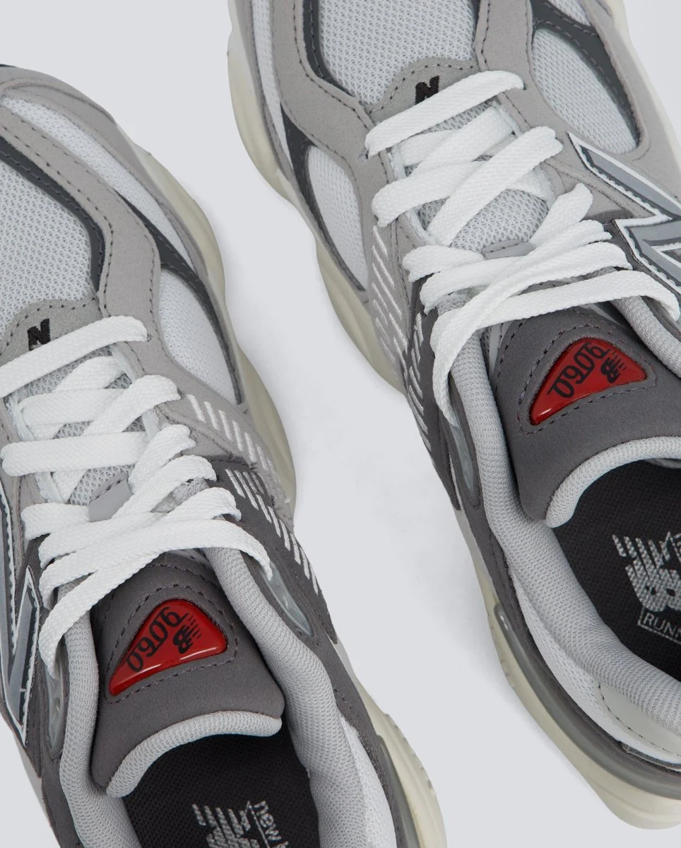 New Balance GC9060GY Gris Mujer - Image 2