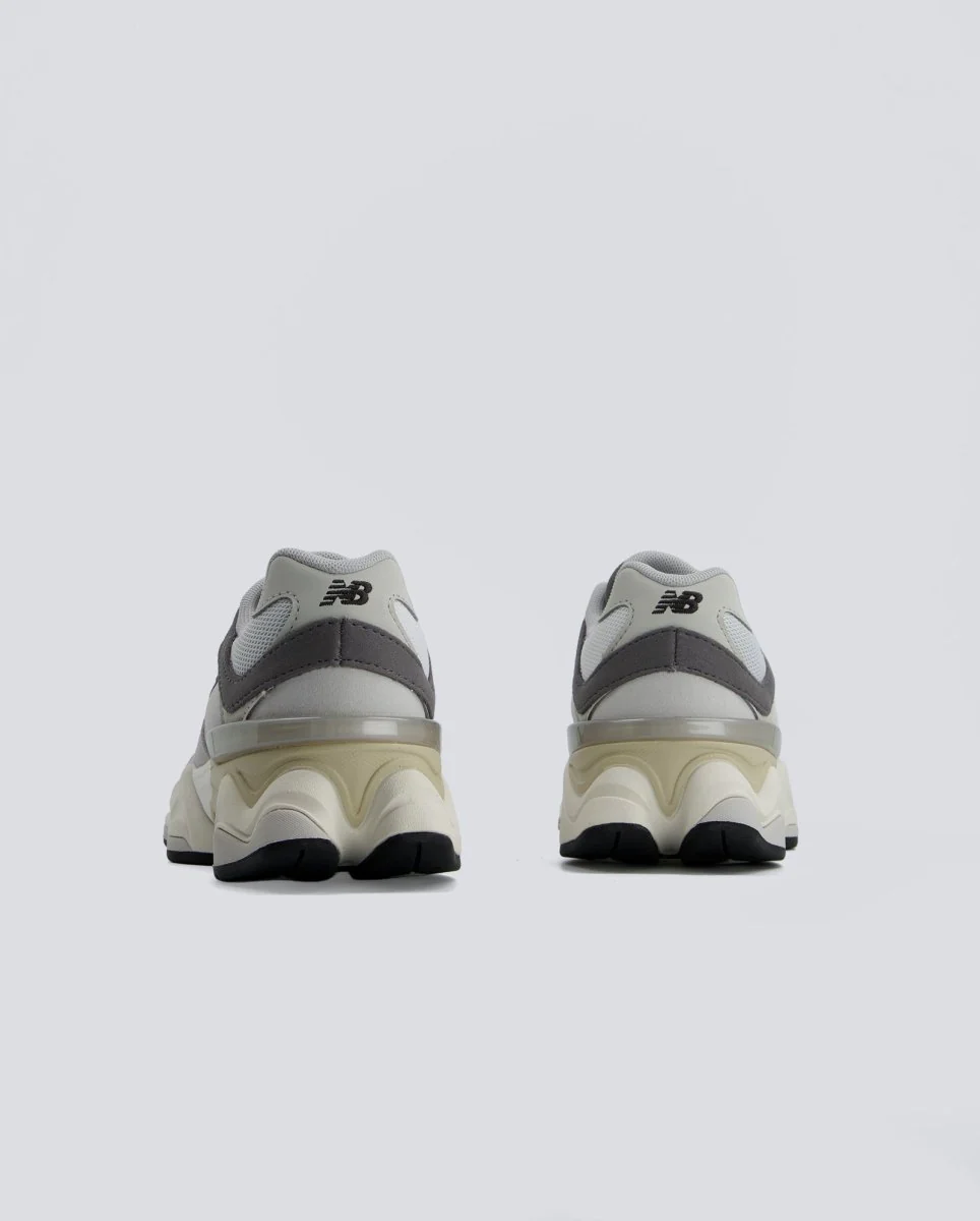 New Balance GC9060GY Gris Mujer - Image 5