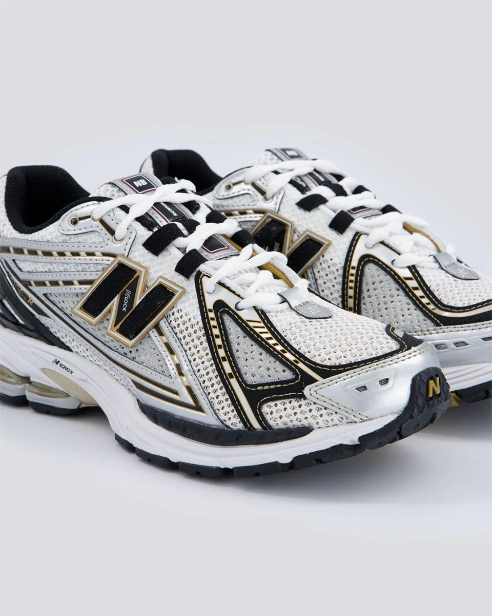 New Balance M1906Ra Lineas Doradas Hombre - Image 2