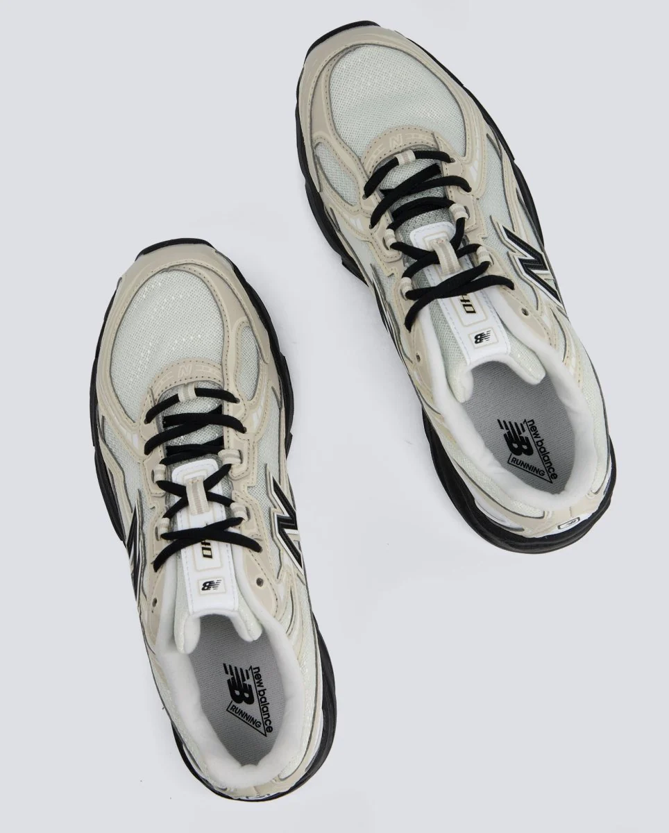 New Balance U7404OO Beiges y Negras Hombre - Image 3