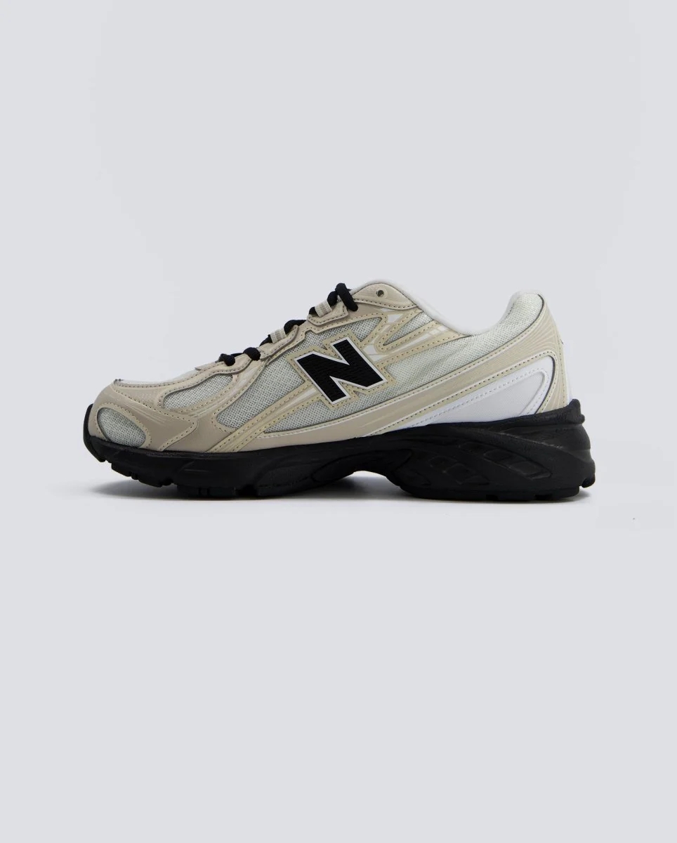 New Balance U7404OO Beiges y Negras Hombre - Image 4