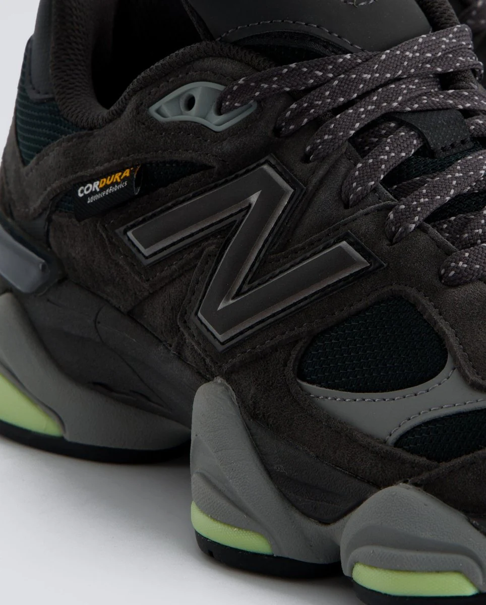 New Balance 9060 Negro y Verde Hombre - Image 2