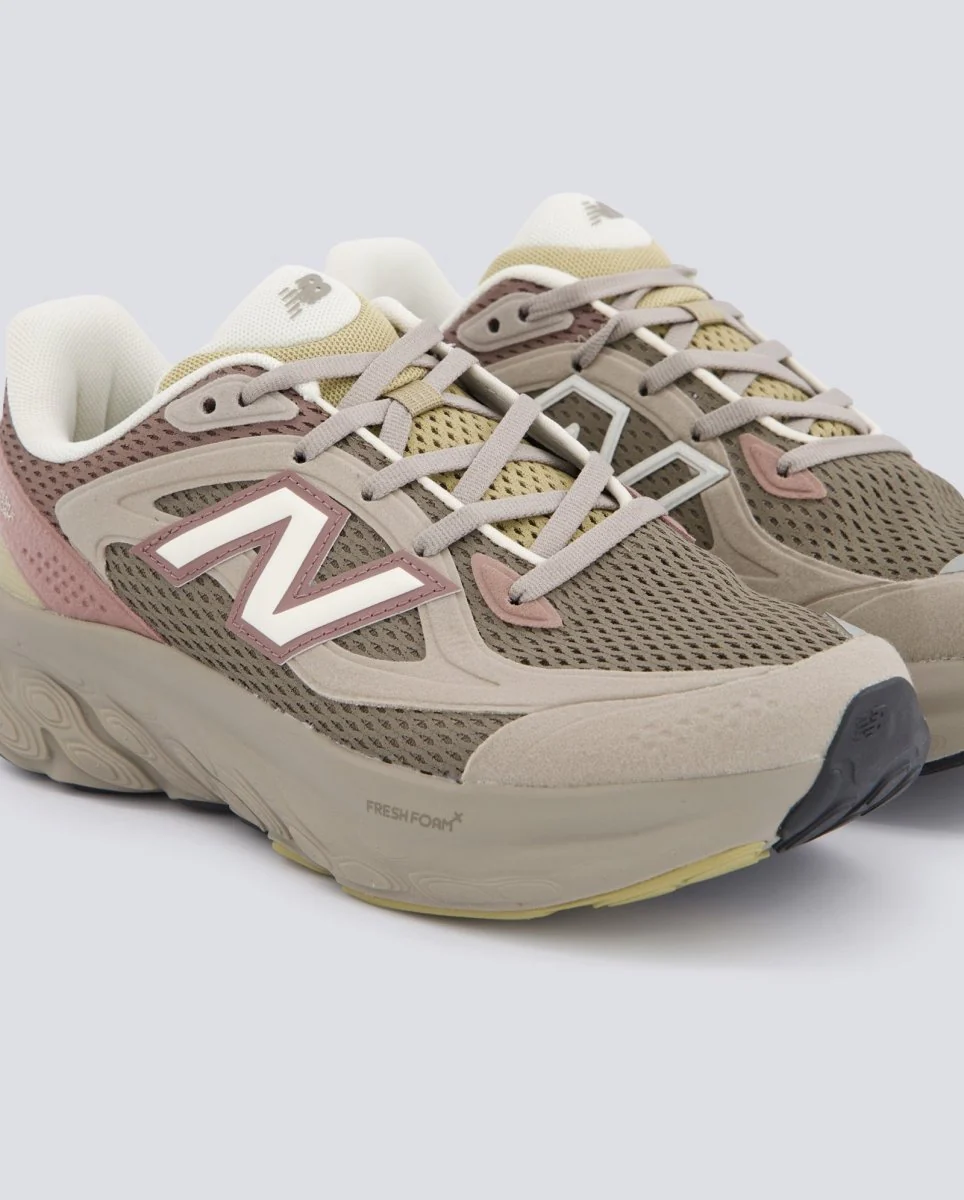 New Balance Utrnac Beige Mujer - Image 2