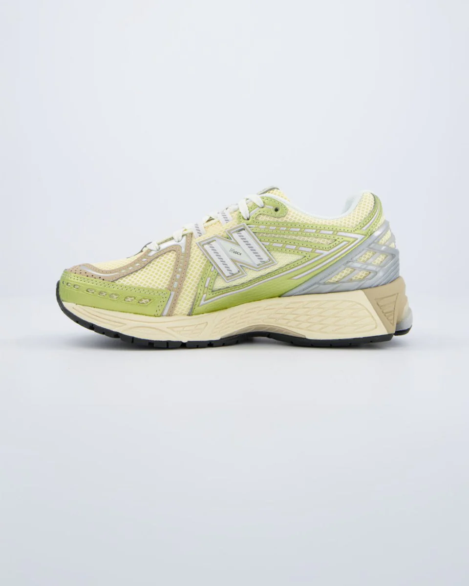 New Balance Yellow Parchment Mujer - Image 3
