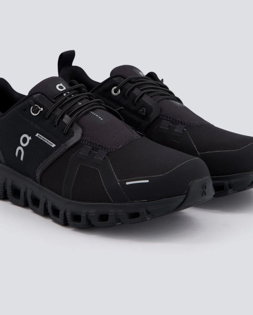 On Cloud 6 Waterproof Negro Mujer - Image 2