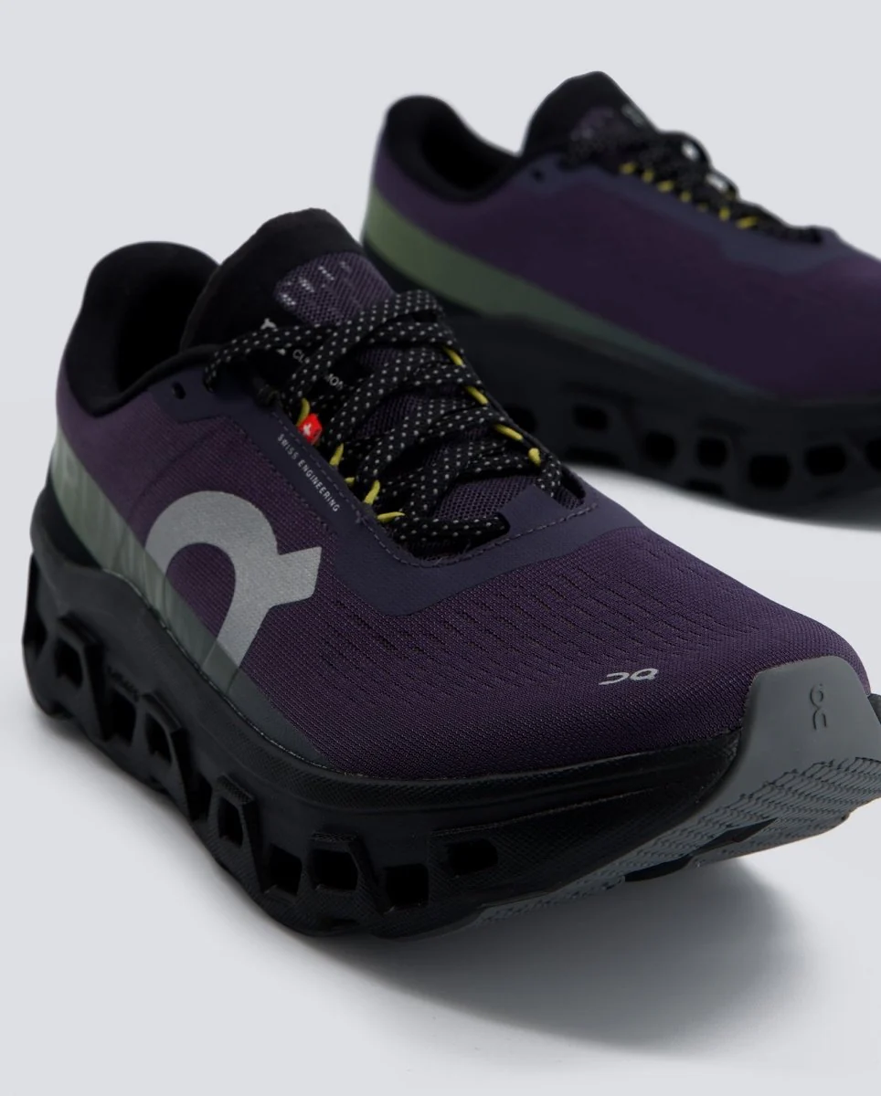 On Cloudmonster 1 Morado y Negro Hombre - Image 2
