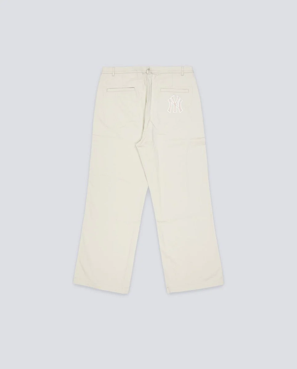 Pnatalón Chino New Era MLB Beige Hombre - Image 3